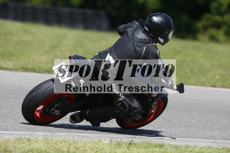 /Archiv-2024/29 12.06.2024 MOTO.CH Track Day ADR/Gruppe gelb/41